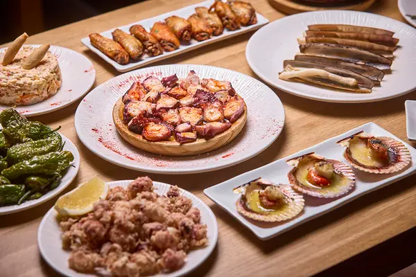 COMAREA TAPAS & DRINKS