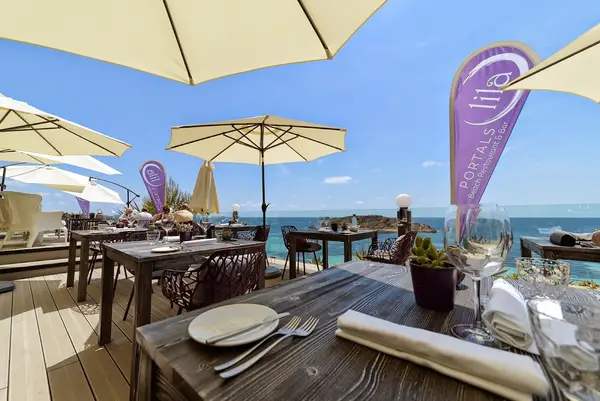 lila portals | beach restaurant & bar Lila