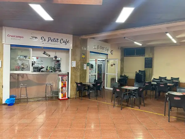 Es Petit Café es Petit cafè