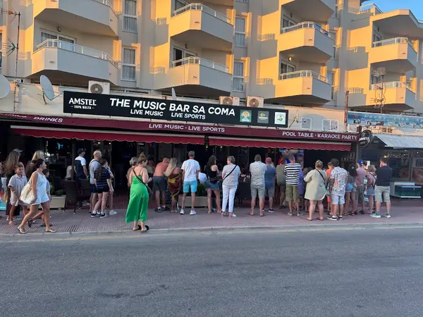 The Music Bar sa coma Music Bar