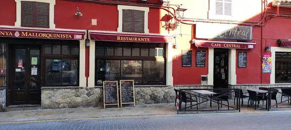 Fernando de Angulo Bar Central