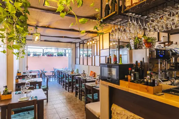 Meson español: Restaurant & Tapas Bar Mesón Español