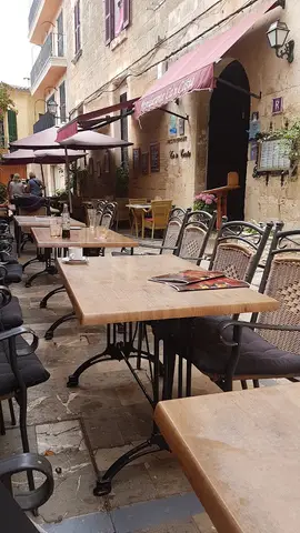 A W La Tapas