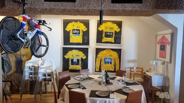 Martin Janíček Tolos Bar & Restaurant
