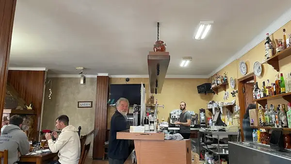 Ángel Luis del Barco Bar Stop