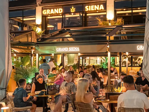 Grand Siena - Restaurant & Cocktail Bar Grand Siena