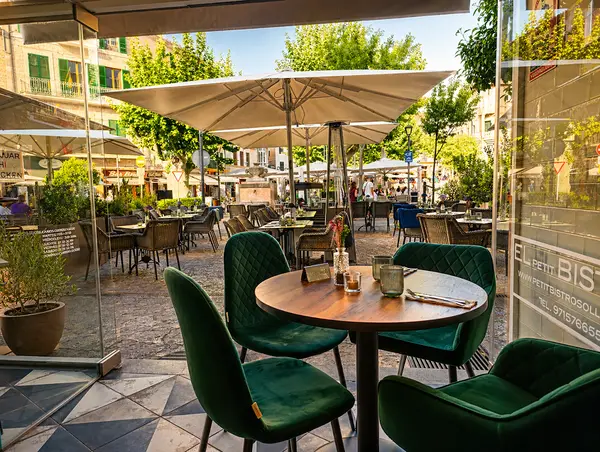 El Petit BISTRO