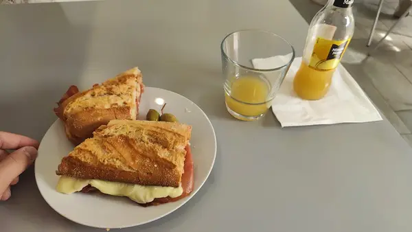 Manu Lozano Cafeteria Ca's Alois