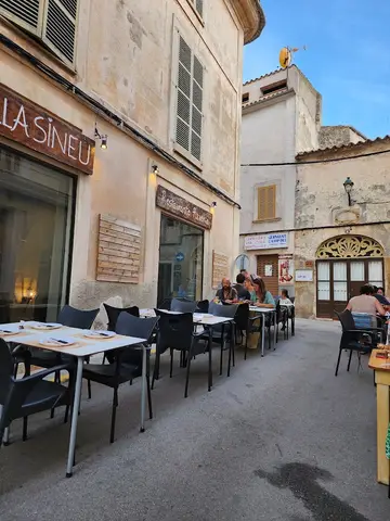 Yvonne Gutjahr Restaurante Pizzeria Bella Sineu