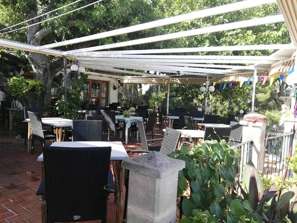 Maria Antonia Martinez Ferrer s'Hostal des Pla