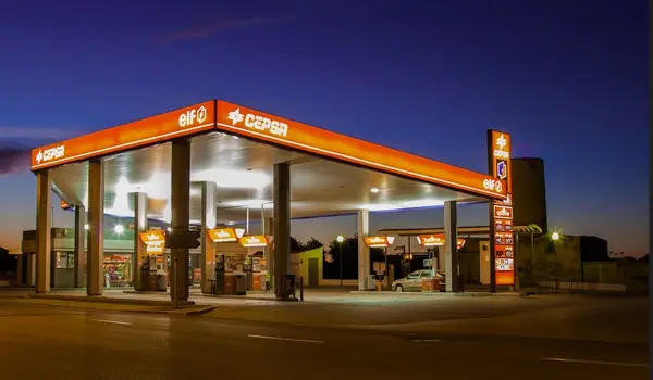 Estación de servicio Cepsa AIRE