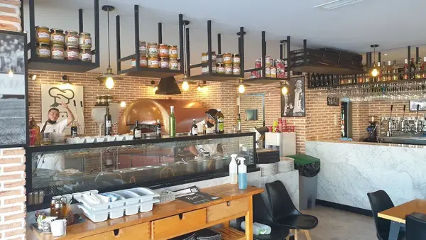 Hopi_Traveler L'Artista Pizzeria Napoletana