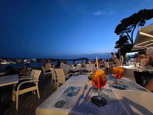 Alma Beach & Cocktail Bar - SteakHouse - Thin & Crispy Pizza Empatheia