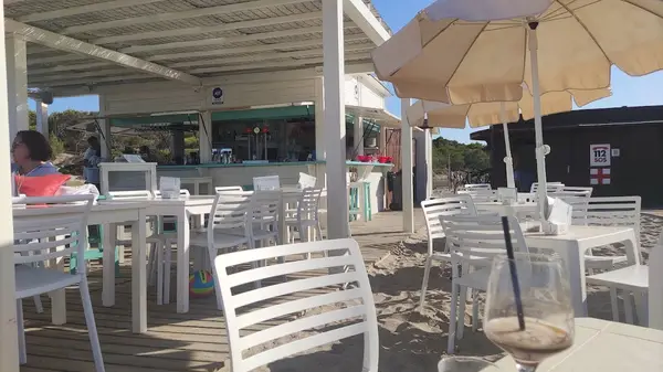 Moai Beach Bar