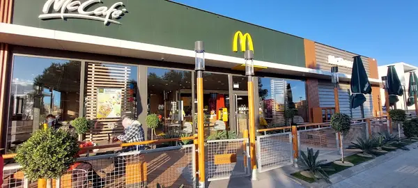 Selenia Urbina McDonald's