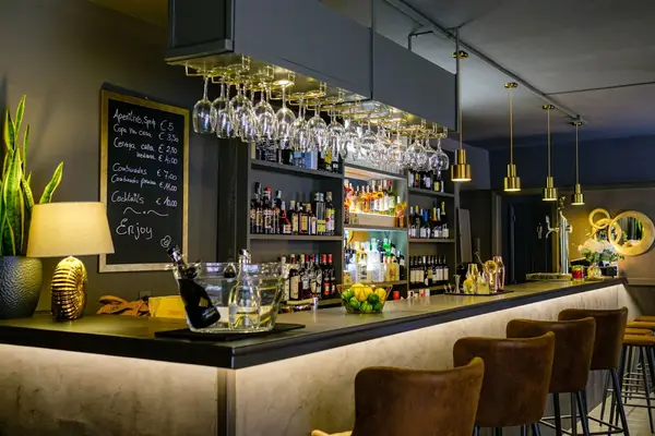SIMON'S The Bar SIMON'S The Bar
