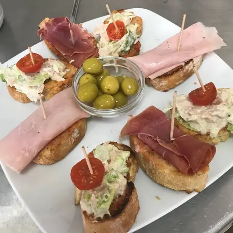 Cafeteria De Tot De Tot