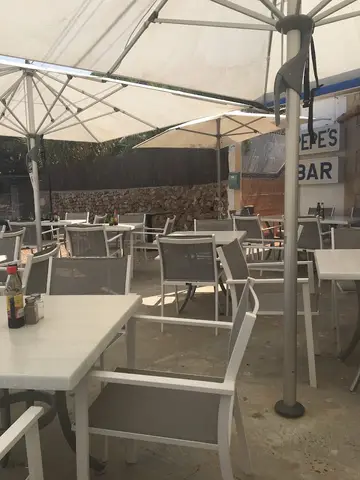 Émilie Calvez Pepe's Bar