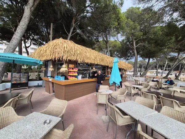 Kontiki Torà Beach Bar