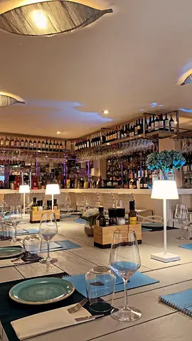 Sea Me Restaurant & Bar